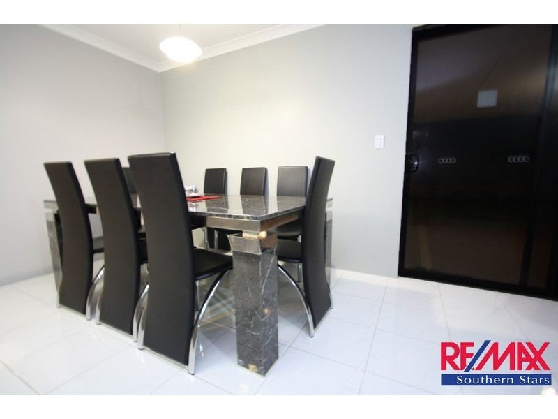 12 Retchford Way, Queens Park WA 6107