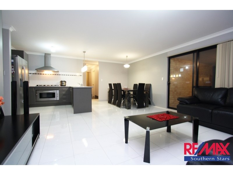12 Retchford Way, Queens Park WA 6107