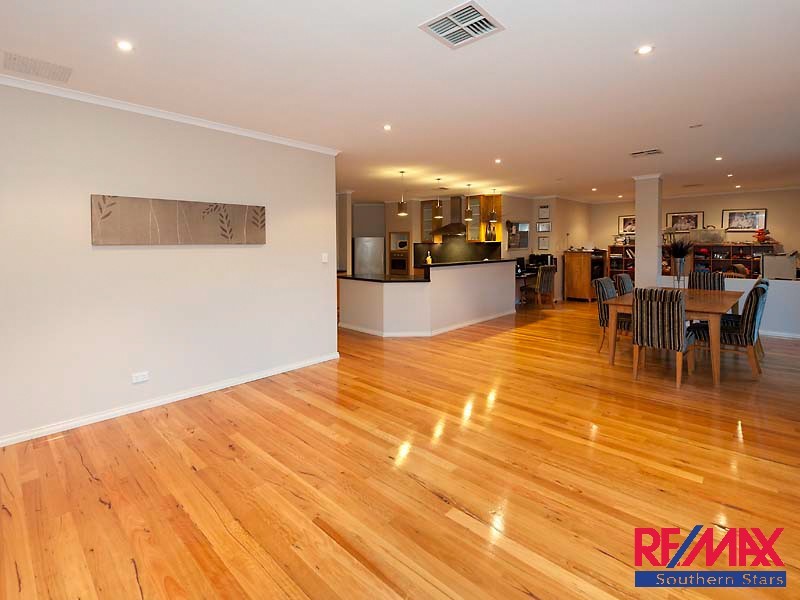 4 Morville Pass, Canning Vale WA 6155