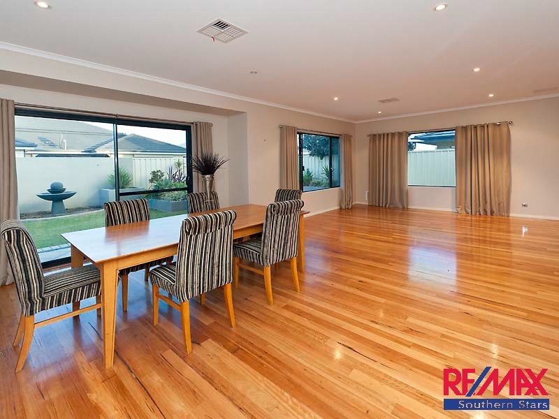 4 Morville Pass, Canning Vale WA 6155