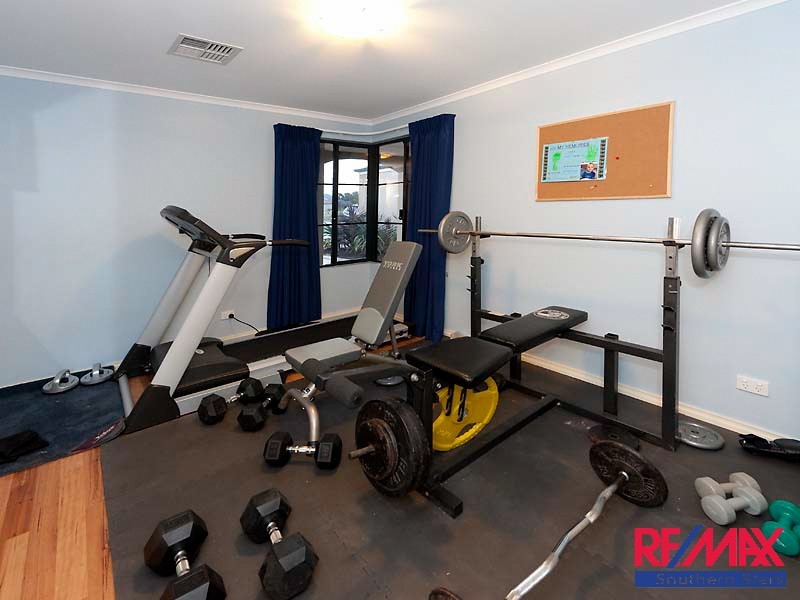 4 Morville Pass, Canning Vale WA 6155