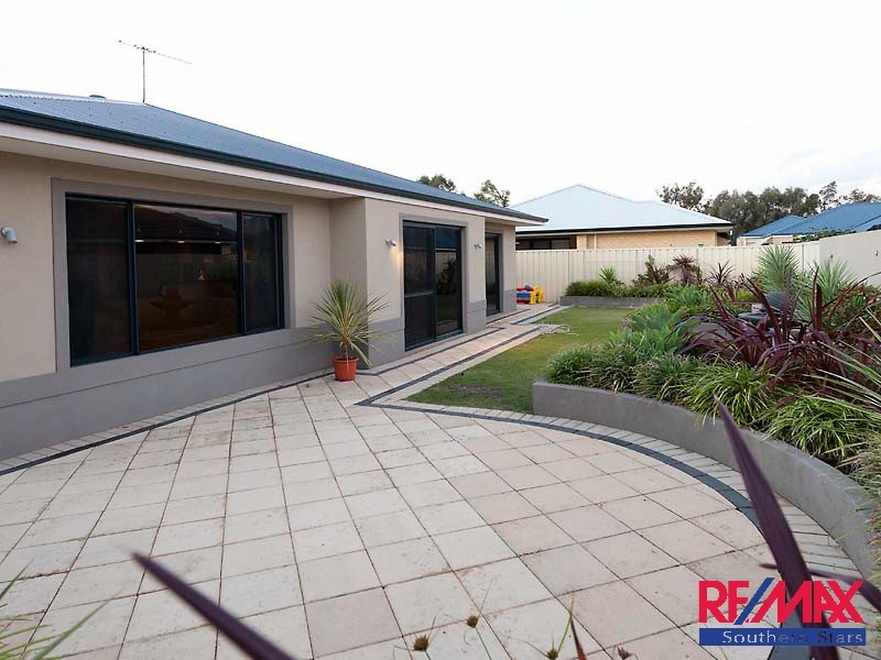 4 Morville Pass, Canning Vale WA 6155