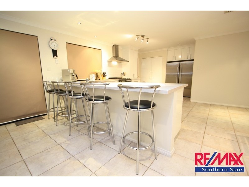 14 Forman Court, Queens Park WA 6107