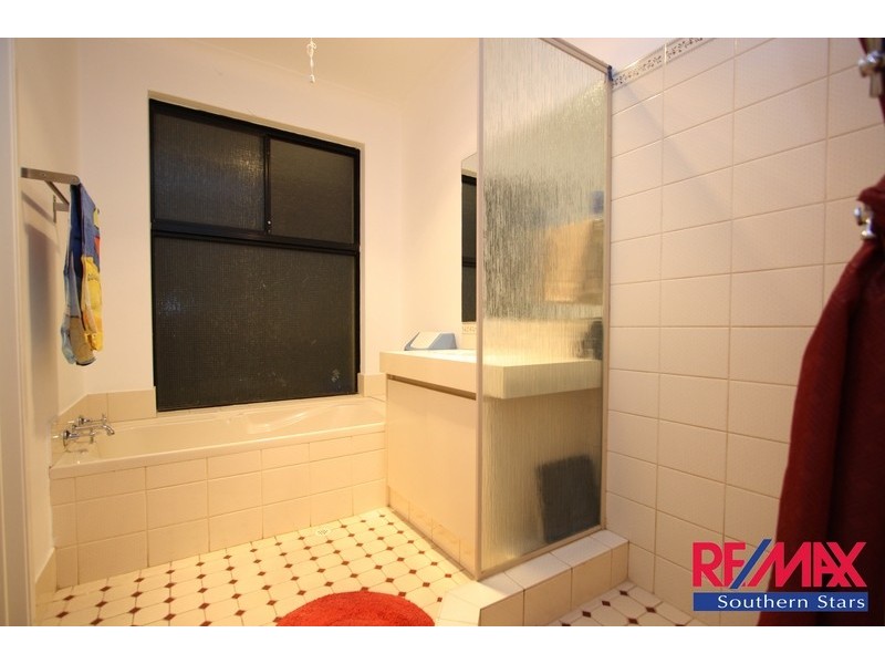 14 Forman Court, Queens Park WA 6107