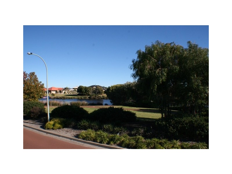 10 Parkview Drive, Southern River WA 6110