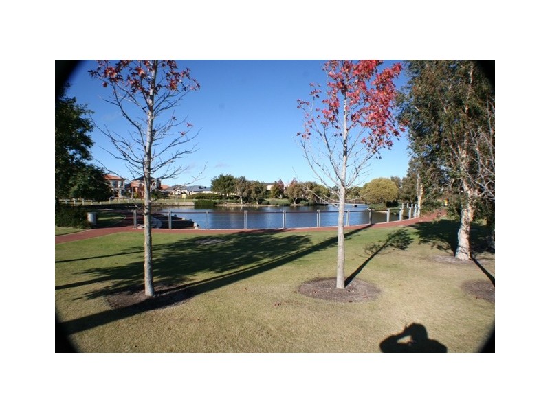 10 Parkview Drive, Southern River WA 6110