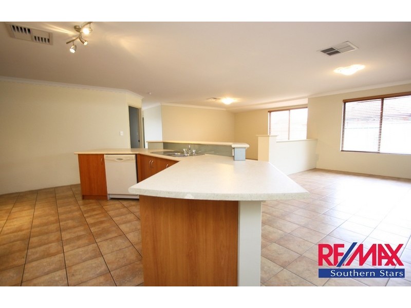 82 Arthur Road, Wattle Grove WA 6107