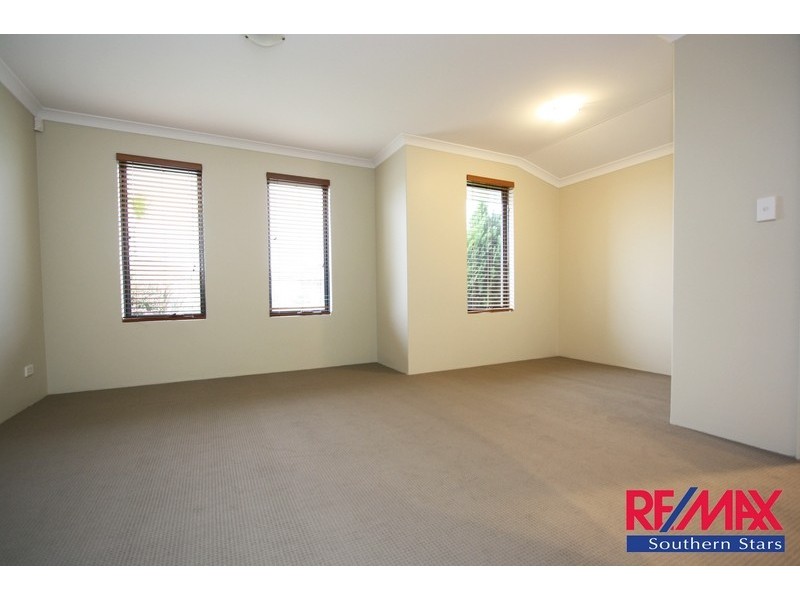 82 Arthur Road, Wattle Grove WA 6107