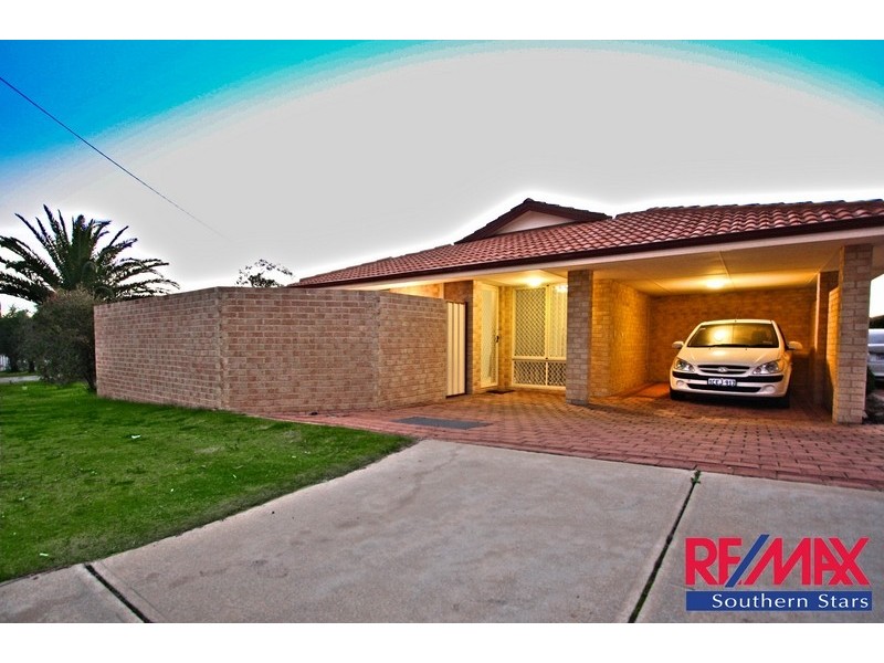 2/278 Wharf Street, Queens Park WA 6107