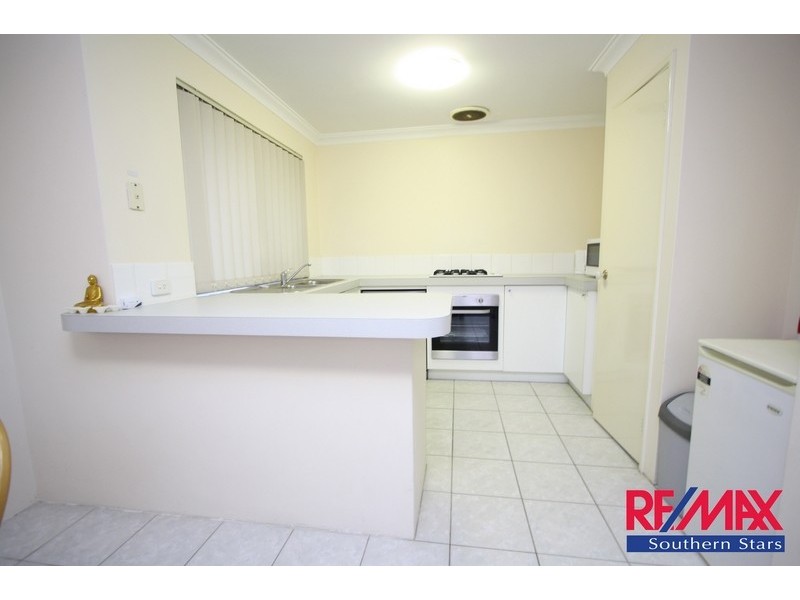 2/278 Wharf Street, Queens Park WA 6107