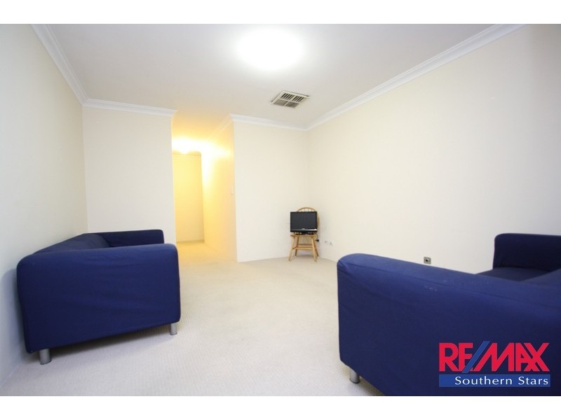 2/278 Wharf Street, Queens Park WA 6107