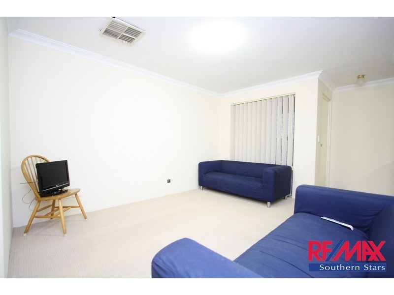 2/278 Wharf Street, Queens Park WA 6107