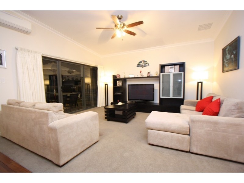 122 Streatham Street, Beckenham WA 6107