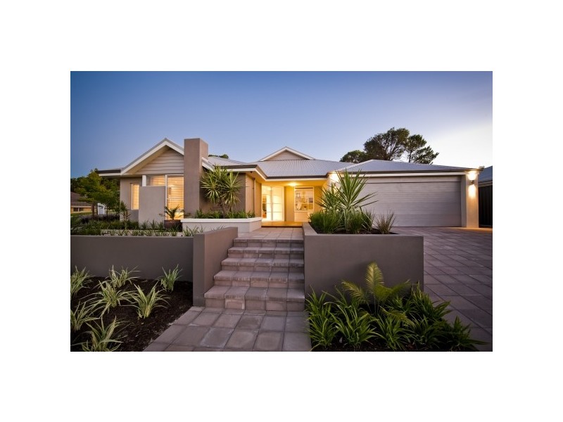 24 Highland Rise, Piara Waters WA 6112