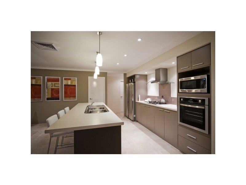 24 Highland Rise, Piara Waters WA 6112