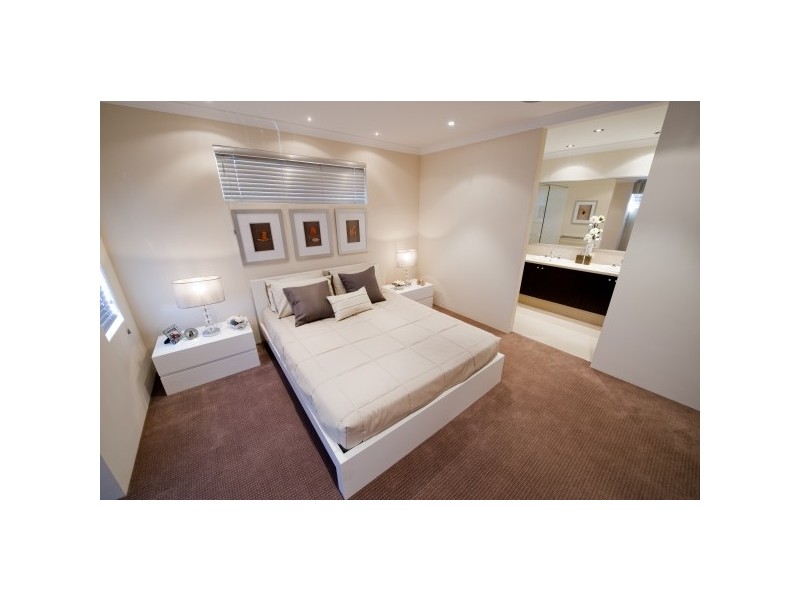 24 Highland Rise, Piara Waters WA 6112