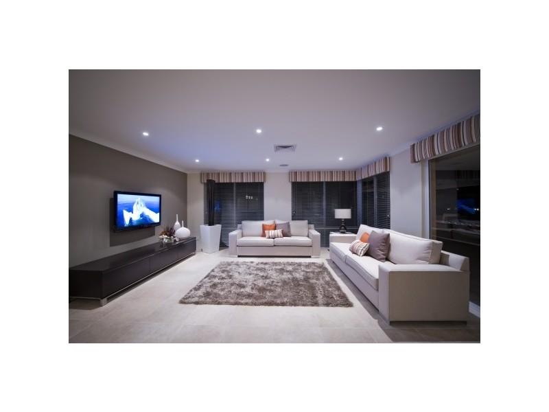 24 Highland Rise, Piara Waters WA 6112