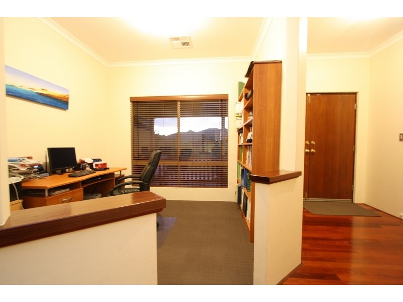 21 Frampton Crescent, Canning Vale WA 6155