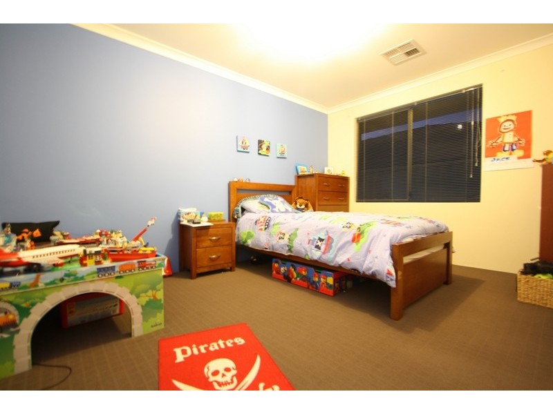 21 Frampton Crescent, Canning Vale WA 6155