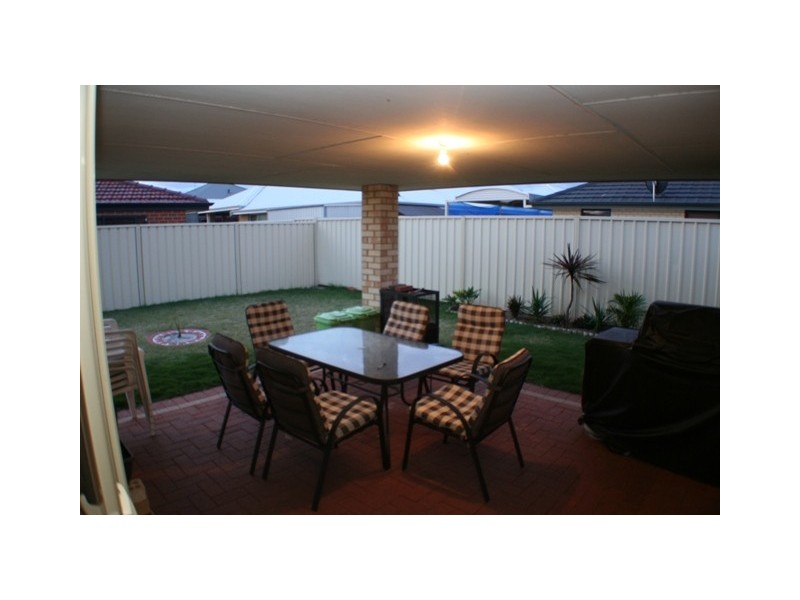 3 Thornbill Rd, Huntingdale WA 6110