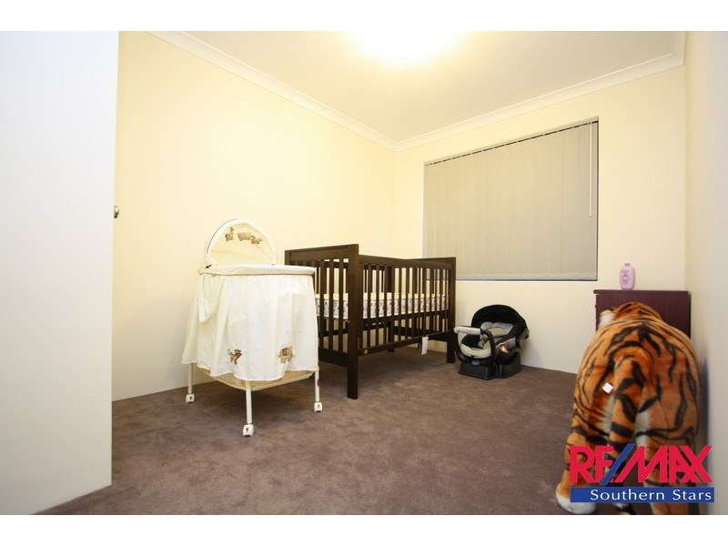 15 Retchford Way, Queens Park WA 6107