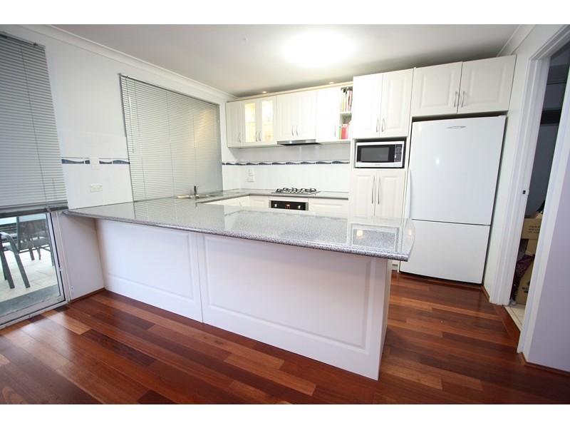 1/2 Ursuline Vista, Queens Park WA 6107