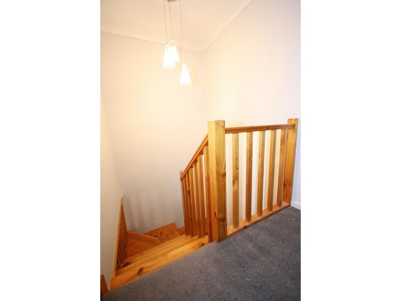 1/2 Ursuline Vista, Queens Park WA 6107