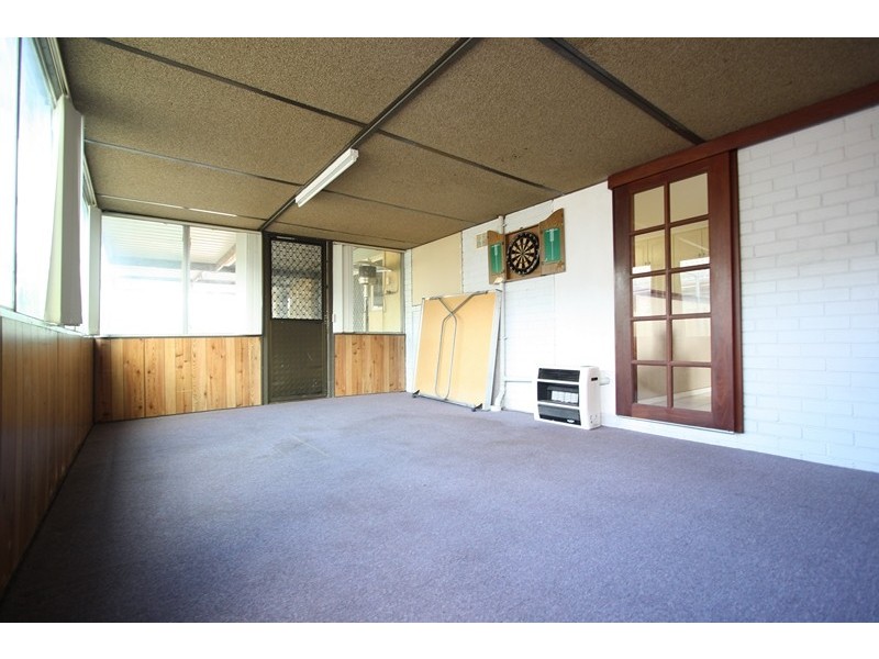 34 Grovelands Drive, Camillo WA 6111