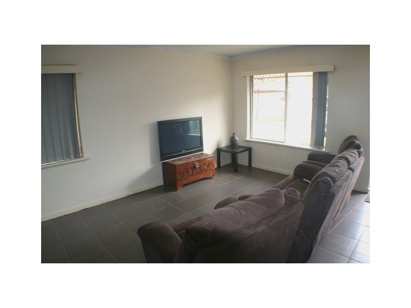 12 / 68-74 Fifth Rd, Armadale WA 6112