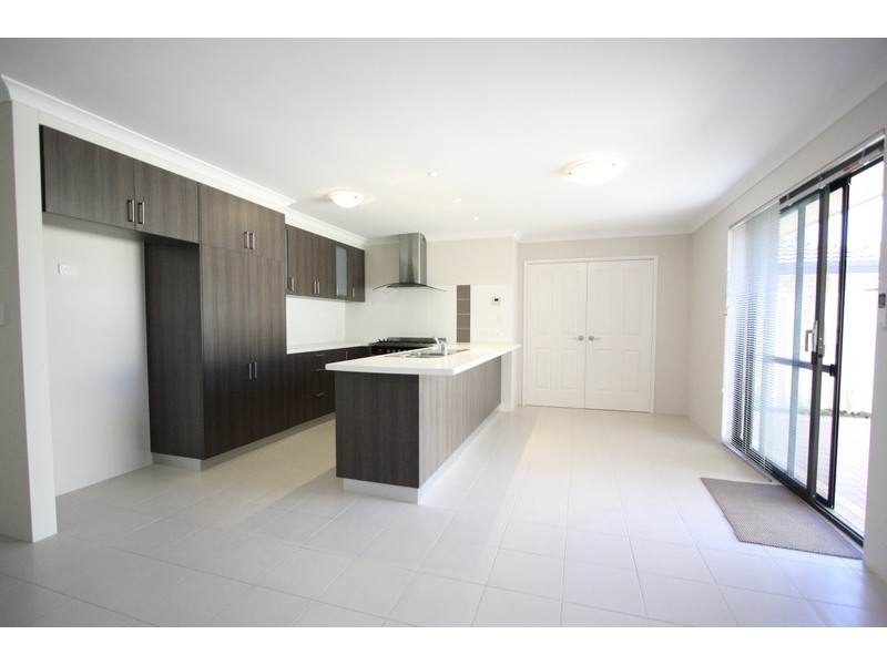 2/87 Station Street, East Cannington WA 6107