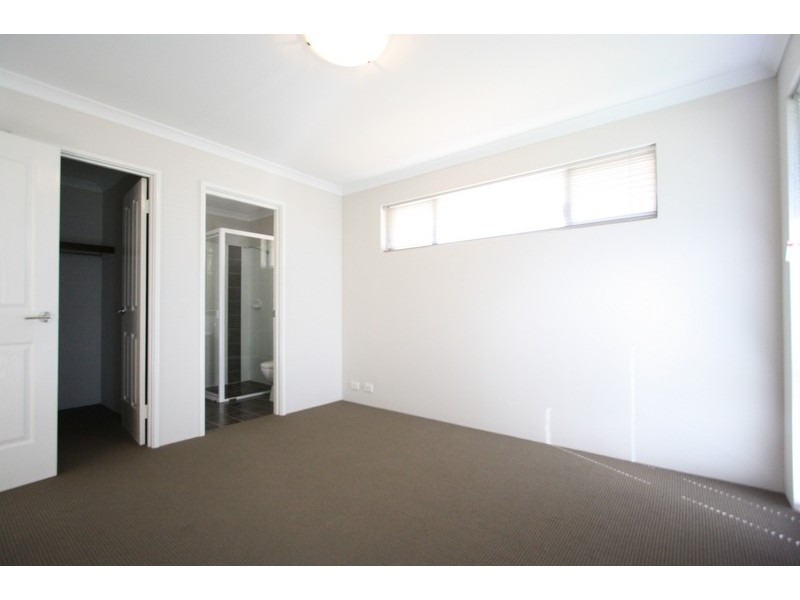 2/87 Station Street, East Cannington WA 6107