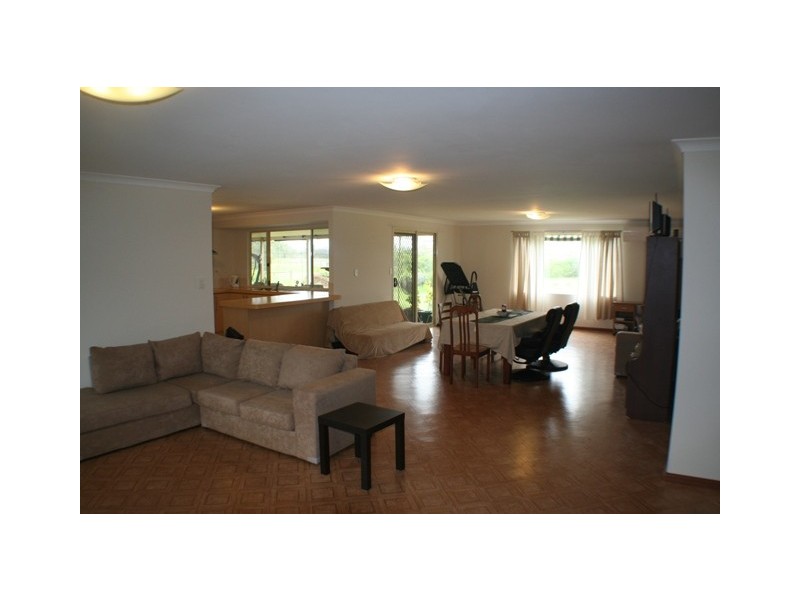 556  Leipold Road, Oldbury WA 6121