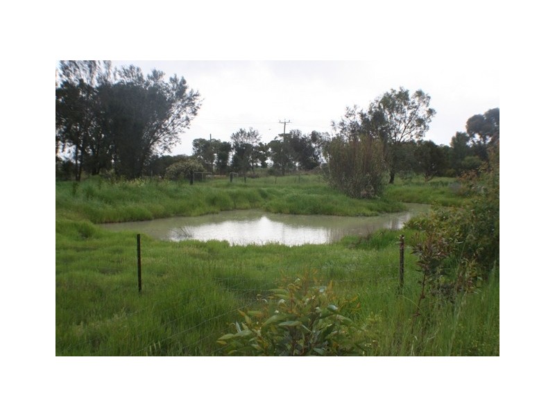 556  Leipold Road, Oldbury WA 6121