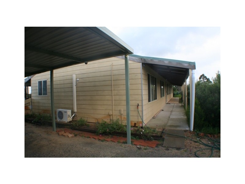 556  Leipold Road, Oldbury WA 6121