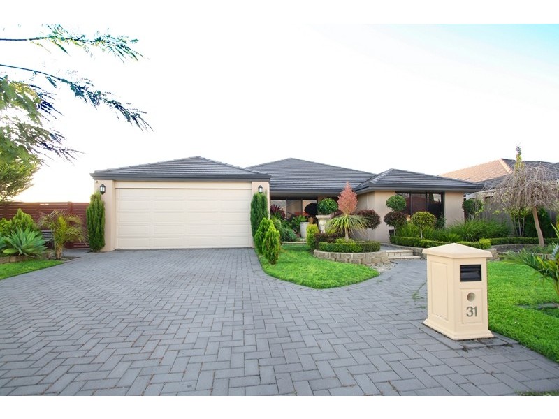 31 Copperback Circle, Huntingdale WA 6110