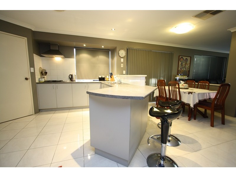 31 Copperback Circle, Huntingdale WA 6110