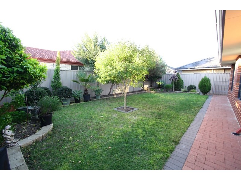 31 Copperback Circle, Huntingdale WA 6110