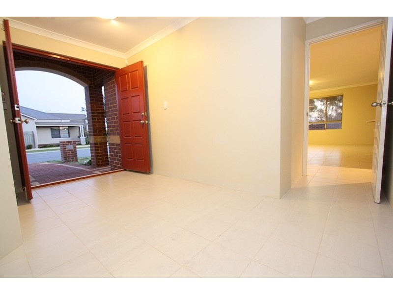 2 Sheldon Street, Piara Waters WA 6112