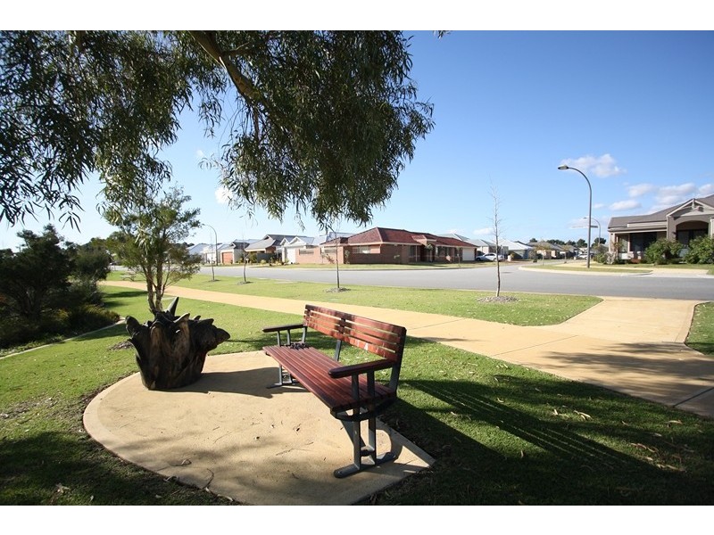 2 Sheldon Street, Piara Waters WA 6112