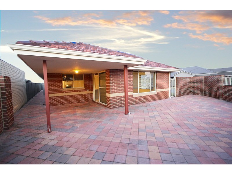 2 Sheldon Street, Piara Waters WA 6112