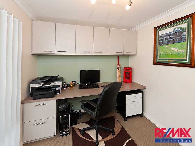 10 Redfox Crescent, Huntingdale WA 6110