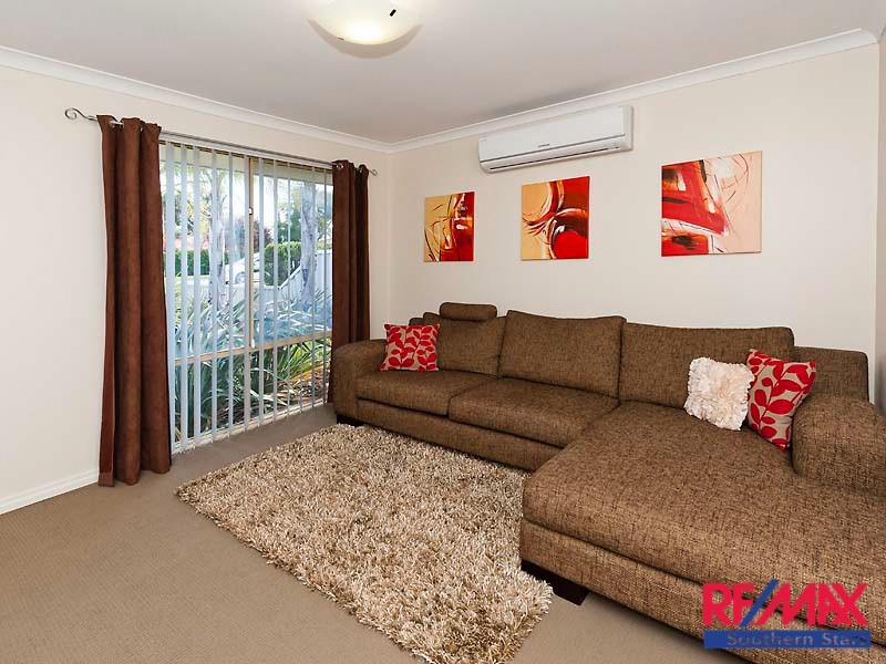 10 Redfox Crescent, Huntingdale WA 6110