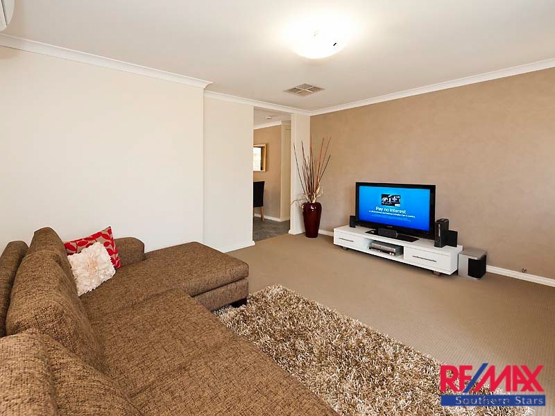 10 Redfox Crescent, Huntingdale WA 6110