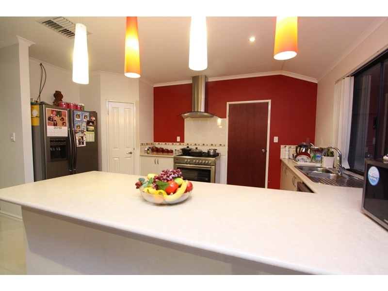 20 Copperback Circle, Huntingdale WA 6110