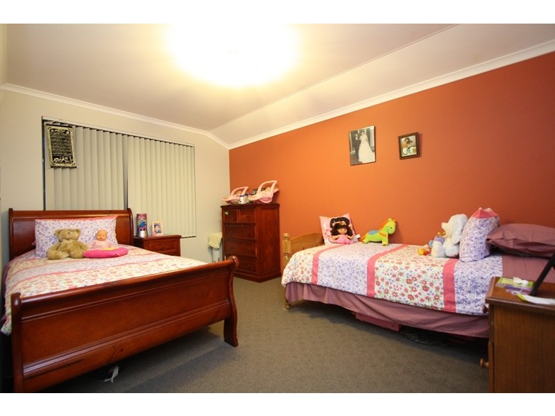 20 Copperback Circle, Huntingdale WA 6110