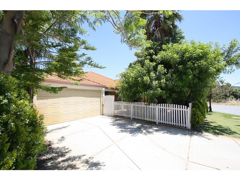 26 Hughes Street, Canning Vale WA 6155