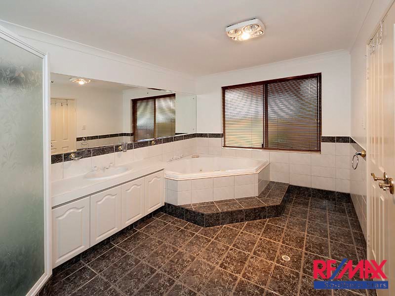 3 BOHEMIA GROVE, Seville Grove WA 6112