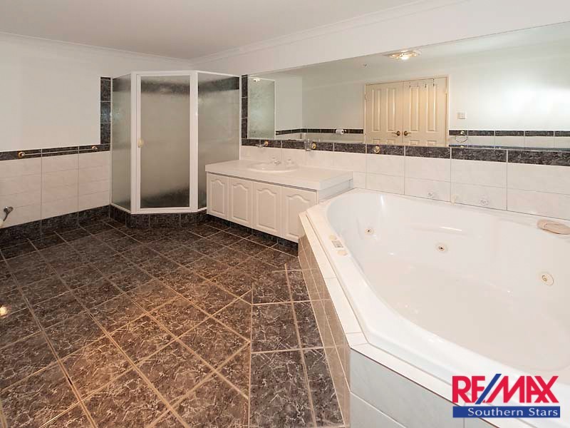 3 BOHEMIA GROVE, Seville Grove WA 6112