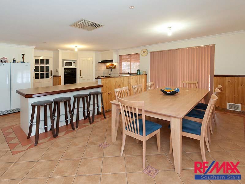 3 BOHEMIA GROVE, Seville Grove WA 6112