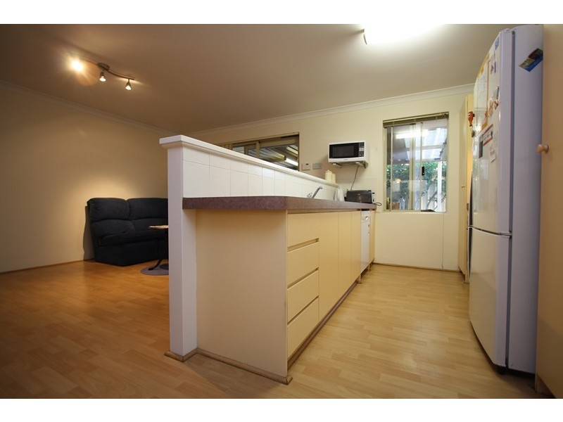 3/48 Thomas Street, Queens Park WA 6107